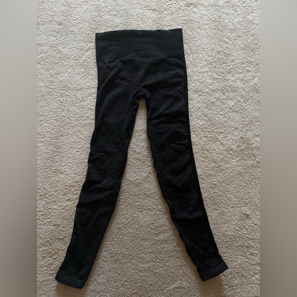 Womens’s Koral Black Textured Leggings Size Small